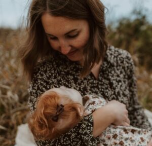 Sharing What I Once Hid: Social Media as Connection in Complex Motherhood